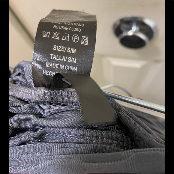 Exercise Scrunched Leggings - Picture 4 of 5